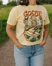 Load image into Gallery viewer, Frog Ladies Crop Tee
